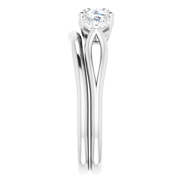 Éloise Platinum 5.5mm Round Three-Stone Ring